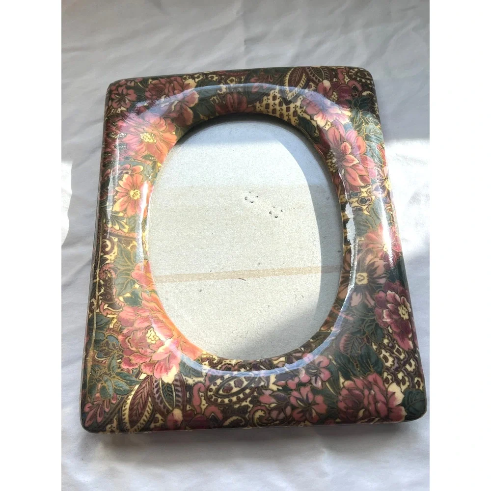 Vintage Patricia Reach 1994 Cottage Core floral photo frame 7 in by 5 in